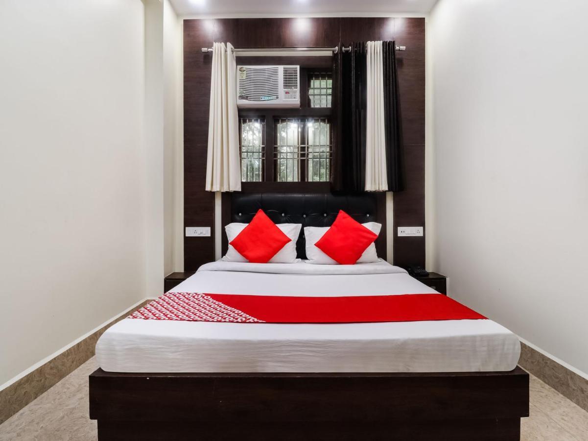 Oyo 70930 The Moon Hotel Asansol Ngoại thất bức ảnh