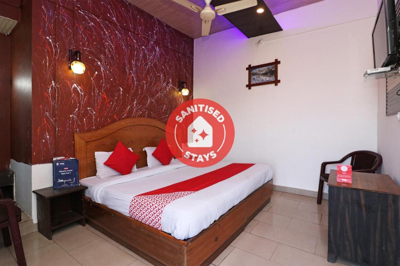 Oyo 70930 The Moon Hotel Asansol Ngoại thất bức ảnh